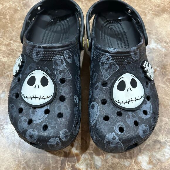 Crocs Nightmare before Christmas Tim Burton Disney women’s 8 - Picture 1 of 7